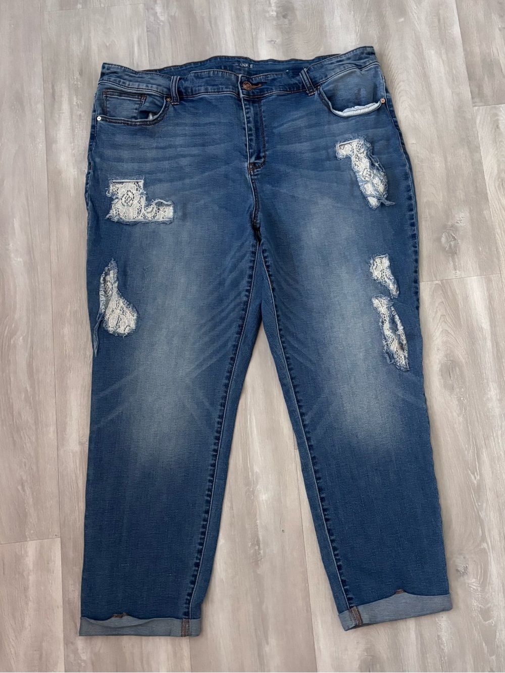 Chicos Distressed Ankle Jeans with Lace inserts size